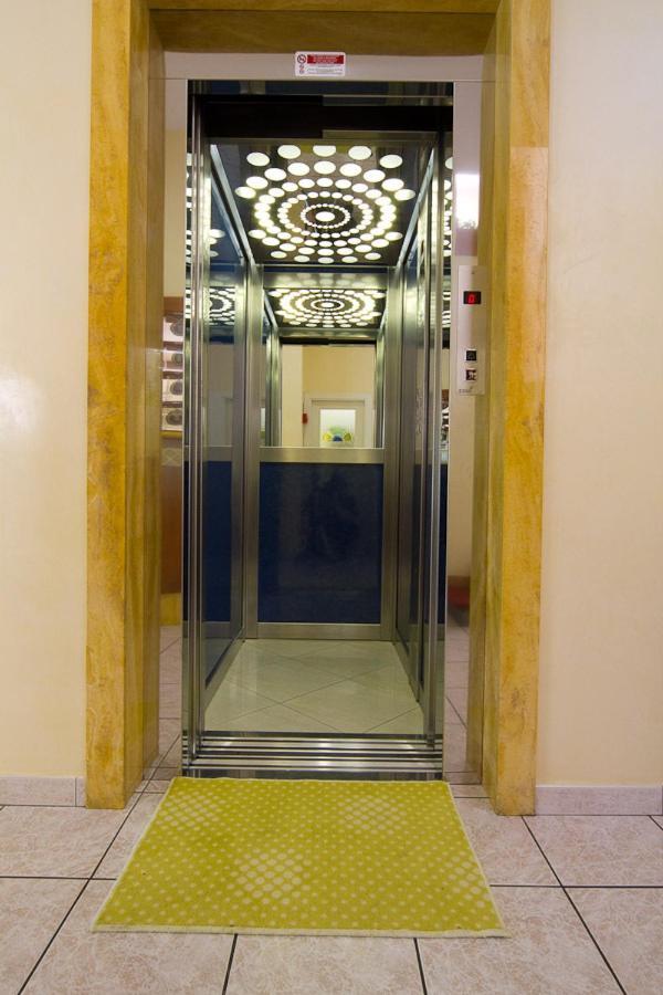 Hotel Pigalle ريتشيوني المظهر الخارجي الصورة