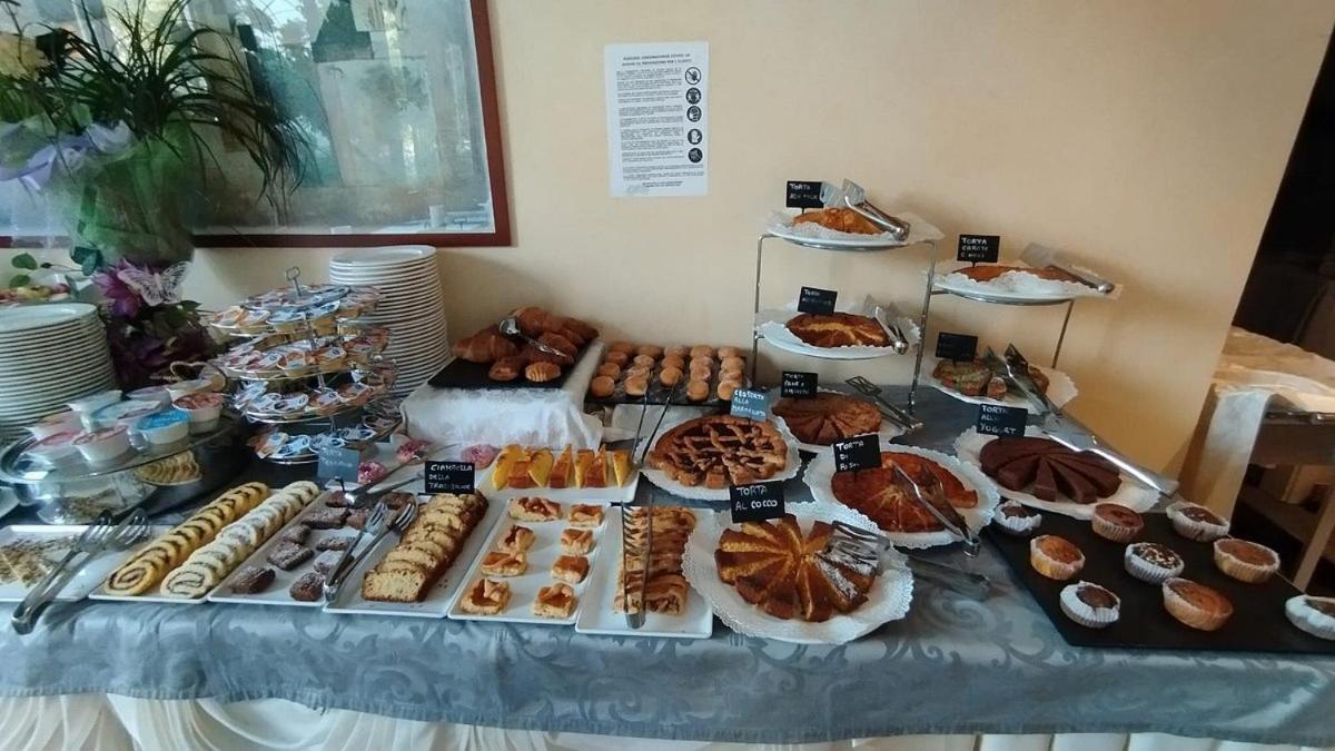 Hotel Pigalle ريتشيوني المظهر الخارجي الصورة